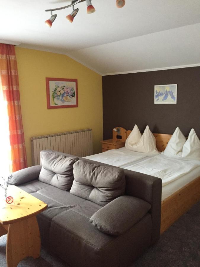 Gastehaus Heidi Panzió Wals-Siezenheim Kültér fotó