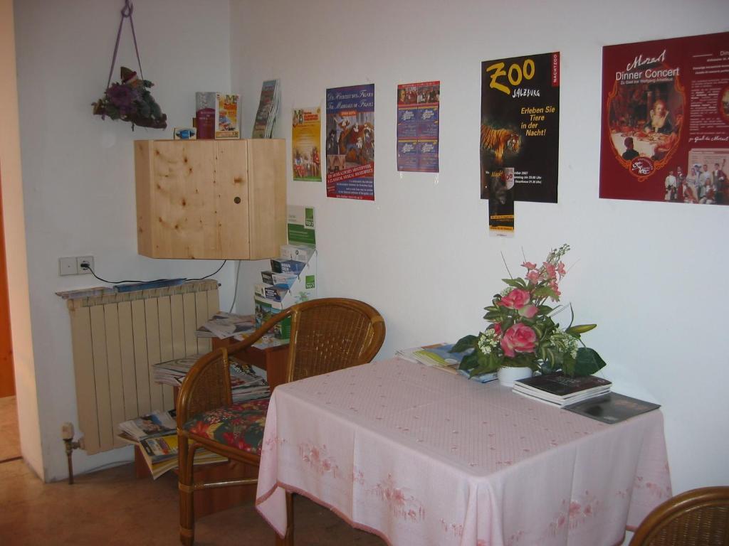 Gastehaus Heidi Panzió Wals-Siezenheim Kültér fotó