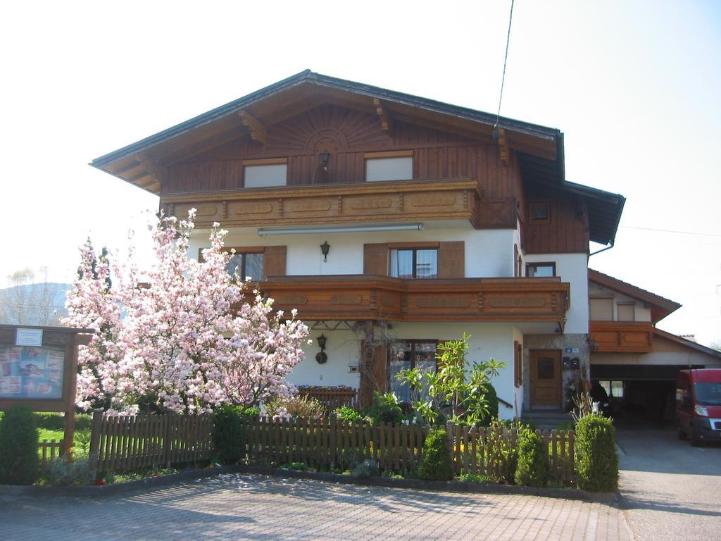 Gastehaus Heidi Panzió Wals-Siezenheim Kültér fotó