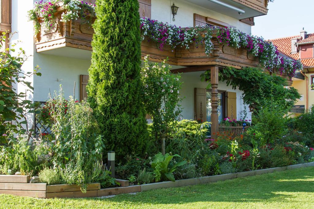 Gastehaus Heidi Panzió Wals-Siezenheim Kültér fotó