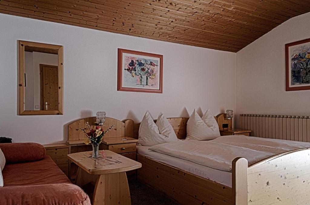 Gastehaus Heidi Panzió Wals-Siezenheim Szoba fotó