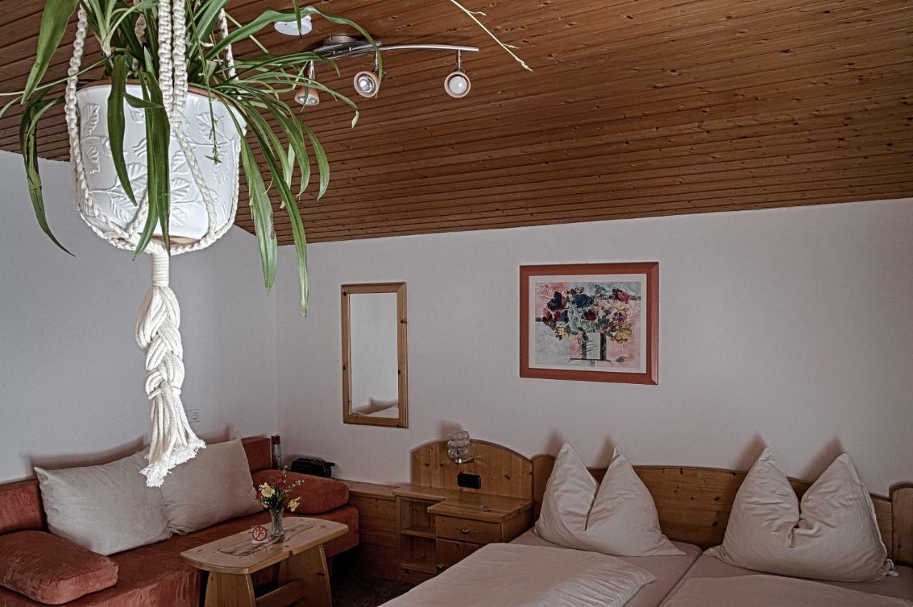 Gastehaus Heidi Panzió Wals-Siezenheim Kültér fotó